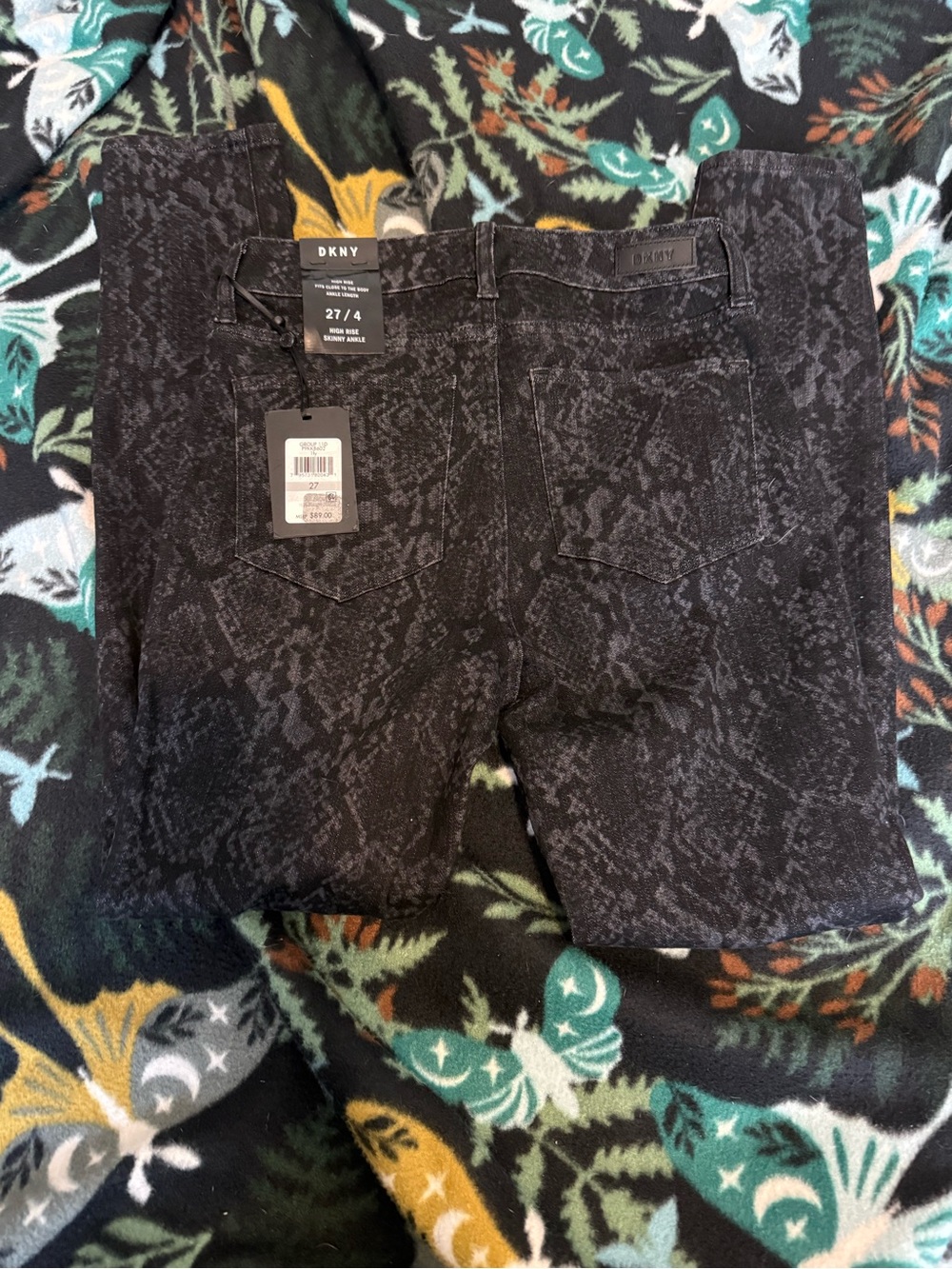DKNY Black Snake Print High Rise Skinny Ankle Jeans NWT Size 27/4